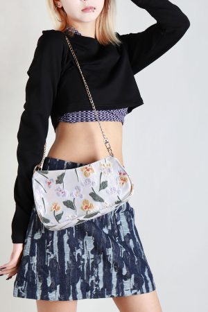 2022 Women's Three-Dimensional Embroidered Lace Pearl Chain Underarm Crossbody Bag - Trendy Niche Handbag