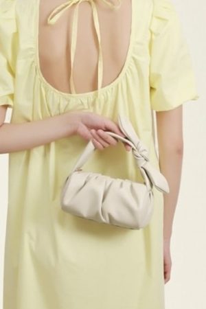 2023 Spring/Summer Small Rabbit Ears Handheld Ruffled Cloud Bag, Versatile Crossbody Chain Bag, Trendy Niche Design