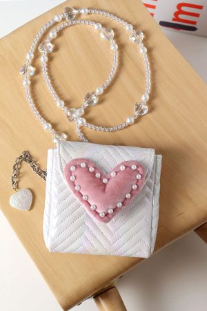 2023 Summer Mini Heart-Shaped Handbag for Women - Versatile Stylish Crossbody Phone & Coin Purse, Cute High-End Design
