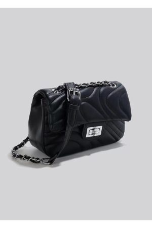 2023 Trendy Women's Embroidered Chain Shoulder Bag with Lock Buckle - Versatile Summer Style, Small Size, Fashionable Design