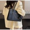 2025 Large Capacity Summer Handbag for Women - Versatile Stylish Shoulder Tote Bag for Commuting and Everyday Use