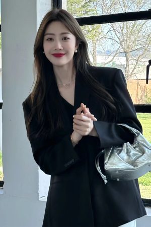 2025 Spring Oversized Black Blazer for Women, Casual Loose Fit Slimming Suit, Trendy High-End Jacket