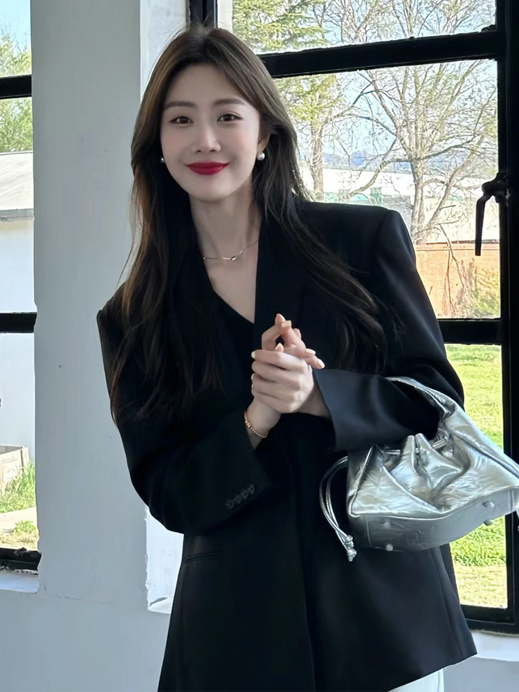2025 Spring Oversized Black Blazer for Women, Casual Loose Fit Slimming Suit, Trendy High-End Jacket 2025 Spring Oversized Black Blazer for Women, Casual Loose Fit Slimming Suit, Trendy High-End Jacket