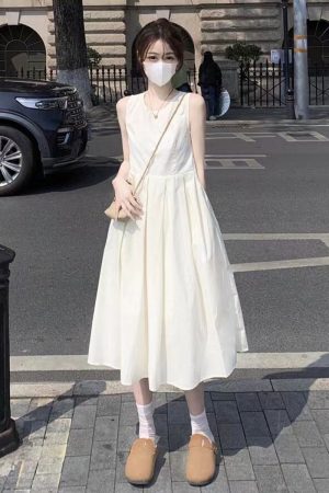 2025 Summer French Romantic Waist-Defined Sleeveless Fairy Long Dress for Petite Sizes - Elegant White Floral Style