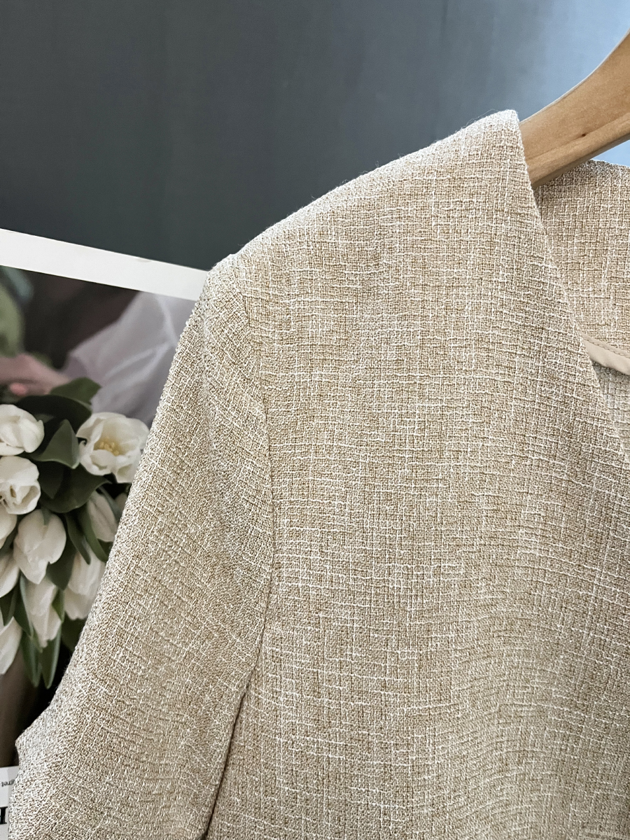 2025 Summer Off-White Women's Vintage High-End Short Suit Jacket - Chic 90s Inspired Design 2025 Summer Off-White Women's Vintage High-End Short Suit Jacket - Chic 90s Inspired Design