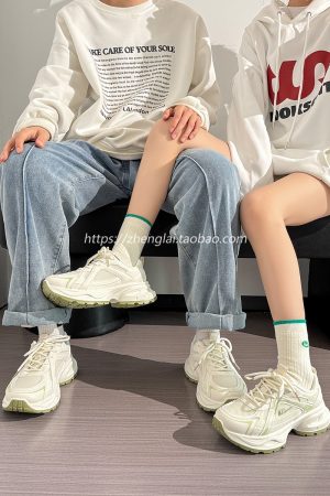 2025 Summer Unisex Height-Increasing Mesh Sports Shoes - Breathable White Dad Sneakers for Couples