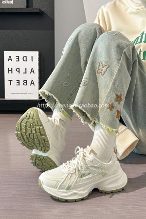 2025 Summer Unisex Height-Increasing Mesh Sports Shoes - Breathable White Dad Sneakers for Couples