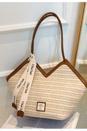 2025 Trendy Retro Hand-Woven Straw Tote Bag for Women - Large Capacity Versatile Shoulder Commuter Bag