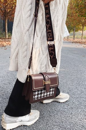 2025 Trendy Women's Small Handbag - Versatile Square Crossbody Bag with Wide Strap for Spring and Summer Fashion