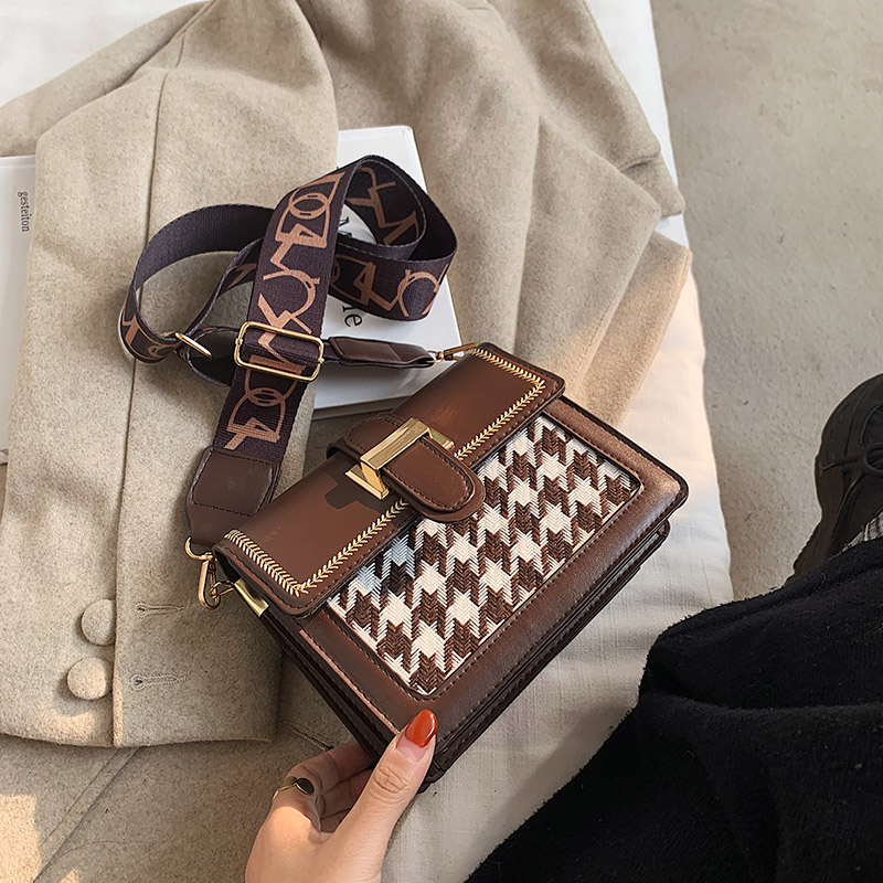 2025 Trendy Women's Small Handbag - Versatile Square Crossbody Bag with Wide Strap for Spring and Summer Fashion 2025 Trendy Women's Small Handbag - Versatile Square Crossbody Bag with Wide Strap for Spring and Summer Fashion