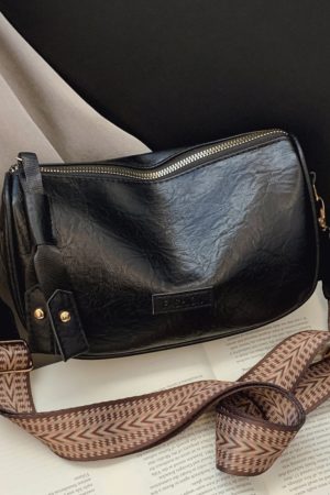 2025 Women's Boston Bag - High-End Baguette Shoulder Bag with Trendy Wide Strap - Chic Crossbody Small Pillow Bag