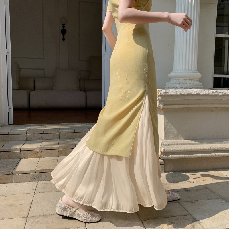 A-line Long Dress with Slip Under Qipao, Flowing Hem, Elastic Waist, Vintage Versatile Design, Slimming Fit, Perfect for Any Occasion A-line Long Dress with Slip Under Qipao, Flowing Hem, Elastic Waist, Vintage Versatile Design, Slimming Fit, Perfect for Any Occasion