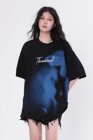 Abstract Butterfly Graphic Short Sleeve T-Shirt for Women - Trendy Hip-Hop Loose Fit Tee Inspired by Nature and Niche Designs