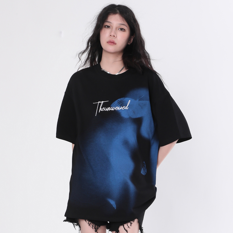 Abstract Butterfly Graphic Short Sleeve T-Shirt for Women - Trendy Hip-Hop Loose Fit Tee Inspired by Nature and Niche Designs Abstract Butterfly Graphic Short Sleeve T-Shirt for Women - Trendy Hip-Hop Loose Fit Tee Inspired by Nature and Niche Designs