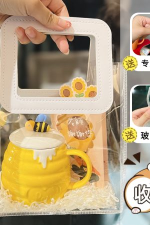 Adorable Bee Ceramic Mug with Lid & Spoon, Cute Coffee Cup for Girls, Perfect Birthday Gift for Best Friends