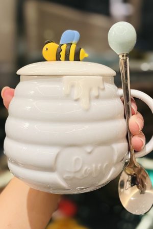 Adorable Bee Ceramic Mug with Lid & Spoon, Cute Coffee Cup for Girls, Perfect Birthday Gift for Best Friends