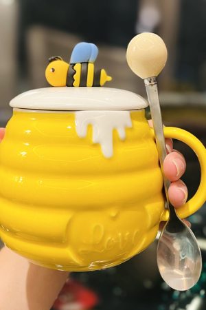 Adorable Bee Ceramic Mug with Lid & Spoon, Cute Coffee Cup for Girls, Perfect Birthday Gift for Best Friends