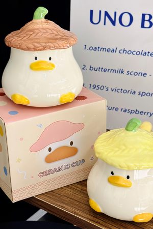 Adorable Yellow Duck Ceramic Mug with Lid – Cute Fun Water Cup for Girls, Perfect Gift for Animal Lovers and Home Decor