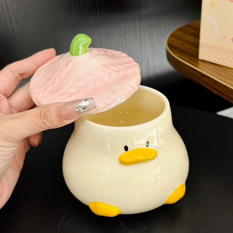 Adorable Yellow Duck Ceramic Mug with Lid – Cute Fun Water Cup for Girls, Perfect Gift for Animal Lovers and Home Decor Adorable Yellow Duck Ceramic Mug with Lid – Cute Fun Water Cup for Girls, Perfect Gift for Animal Lovers and Home Decor