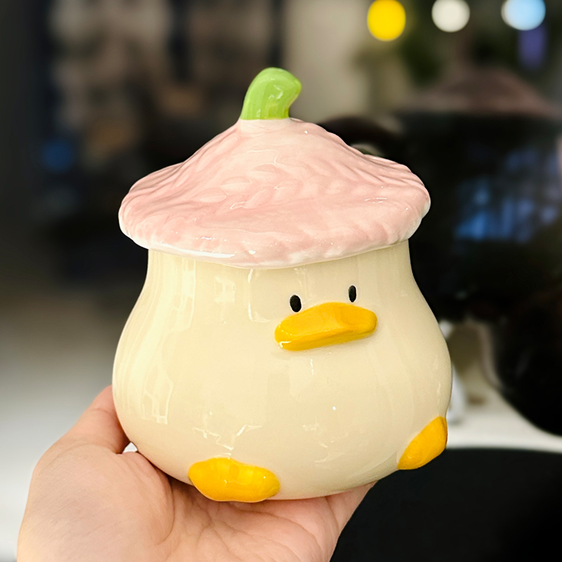 Adorable Yellow Duck Ceramic Mug with Lid – Cute Fun Water Cup for Girls, Perfect Gift for Animal Lovers and Home Decor Adorable Yellow Duck Ceramic Mug with Lid – Cute Fun Water Cup for Girls, Perfect Gift for Animal Lovers and Home Decor