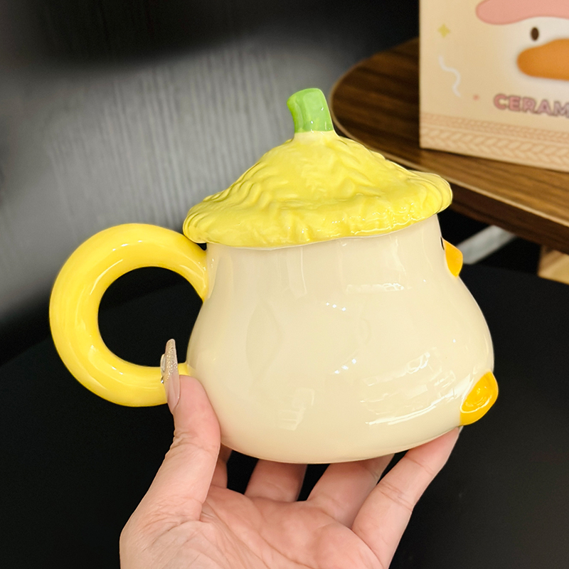 Adorable Yellow Duck Ceramic Mug with Lid – Cute Fun Water Cup for Girls, Perfect Gift for Animal Lovers and Home Decor Adorable Yellow Duck Ceramic Mug with Lid – Cute Fun Water Cup for Girls, Perfect Gift for Animal Lovers and Home Decor
