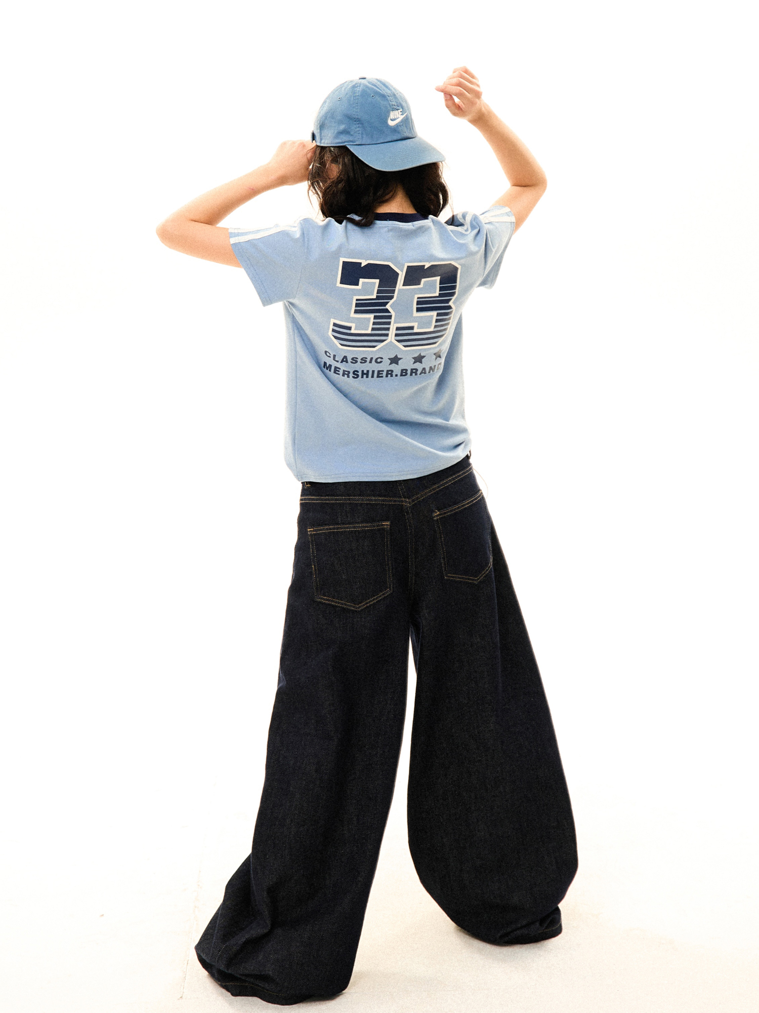 American College Style Printed Short-Sleeve T-Shirt for Women - Summer Slim-Fit Three-Stripe Sports Top American College Style Printed Short-Sleeve T-Shirt for Women - Summer Slim-Fit Three-Stripe Sports Top