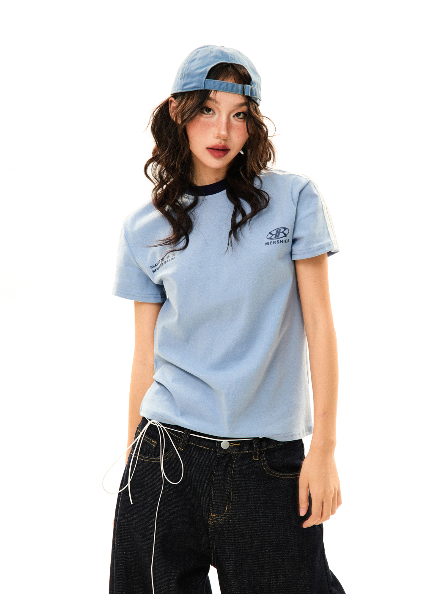 American College Style Printed Short-Sleeve T-Shirt for Women - Summer Slim-Fit Three-Stripe Sports Top American College Style Printed Short-Sleeve T-Shirt for Women - Summer Slim-Fit Three-Stripe Sports Top