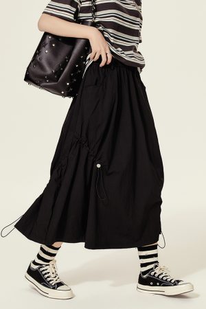 American Retro Black A-Line Half Skirt for Women, Summer Asymmetric Drawstring Design, Hip-Covering Umbrella Style