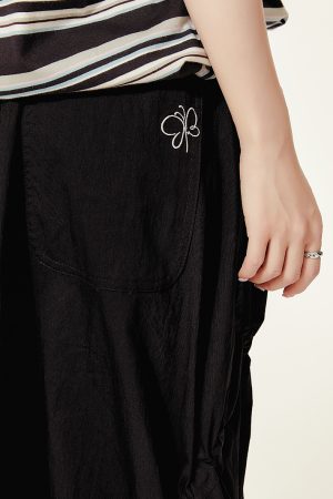 American Retro Black A-Line Half Skirt for Women, Summer Asymmetric Drawstring Design, Hip-Covering Umbrella Style