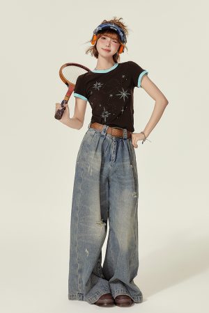 American Retro Brown Round Neck Short Sleeve T-Shirt for Women - Rhinestone Slim Fit Summer Top, 90s Inspired Fashion