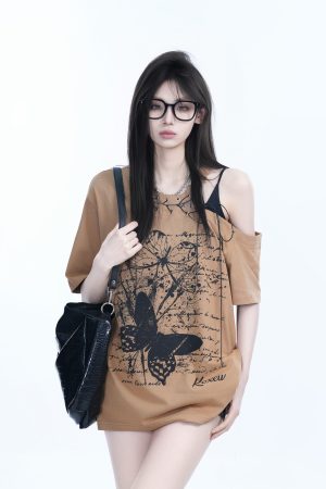 American Retro Butterfly Graffiti Off-Shoulder Short-Sleeve T-Shirt for Women â€“ Trendy Y2K Niche Style for Hot Girls