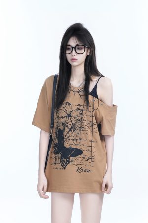 American Retro Butterfly Graffiti Off-Shoulder Short-Sleeve T-Shirt for Women â€“ Trendy Y2K Niche Style for Hot Girls