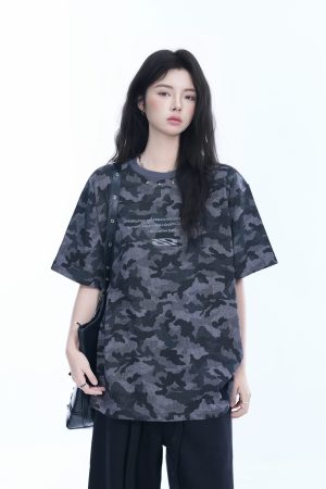 American Retro Camouflage Oversized Short Sleeve T-Shirt for Women - Summer Loose Fit Tee with Graphic Design