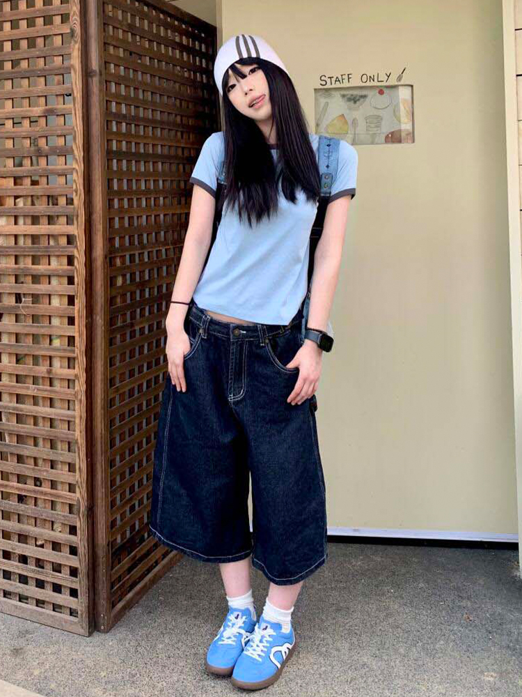 American Retro Color-Blocking Letter Print Cropped T-Shirt for Women - Slim-Fit Short Sleeve Round Neck Summer Top American Retro Color-Blocking Letter Print Cropped T-Shirt for Women - Slim-Fit Short Sleeve Round Neck Summer Top