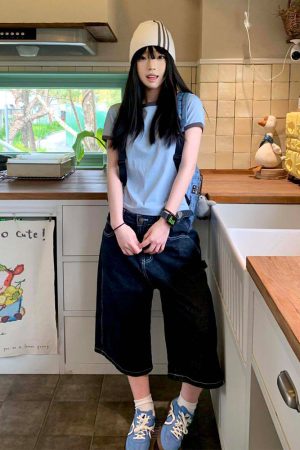 American Retro Color-Blocking Letter Print Cropped T-Shirt for Women - Slim-Fit Short Sleeve Round Neck Summer Top