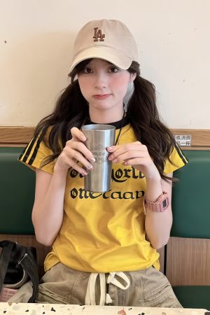 American Retro Color-Blocking Letter Print Short Sleeve T-Shirt for Women - Slim Fit Summer Top in Sweet and Spicy Style