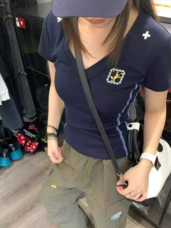 American Retro Embroidered V-Neck Short Sleeve T-Shirt for Women - Summer 2025 Slim Fit Cropped Top, Sexy Y2K Style