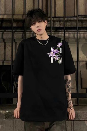 American Retro Embroidered Vine Floral Short Sleeve T-Shirt for Women - Trendy Oversized Summer 2025 High Street Style