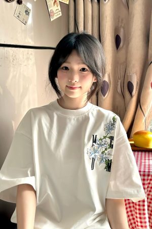 American Retro Embroidered Vine Floral Short Sleeve T-Shirt for Women - Trendy Oversized Summer 2025 High Street Style