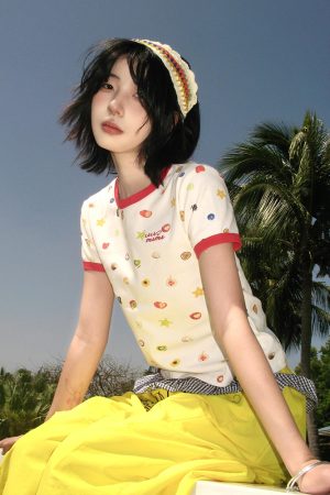 American Retro Fruit Print Color-Block Short Sleeve T-Shirt for Women - Slim Fit Round Neck College Style Summer Top