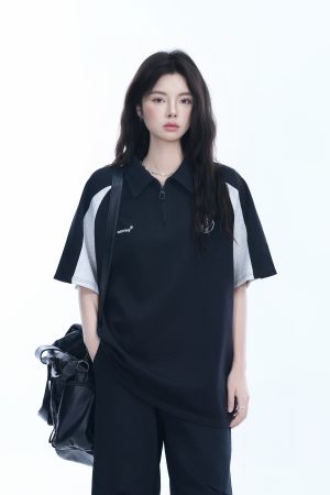 American Retro Half-Zip Collar Short-Sleeve T-Shirt for Women - Loose Fit Polo Style with Mountain-Inspired Graphic