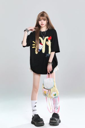 American Retro Hello Kitty Embroidered Short Sleeve T-Shirt for Women - Casual Summer Top with Vintage 90s Style