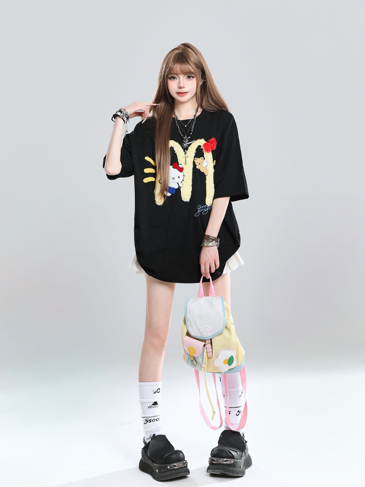 American Retro Hello Kitty Embroidered Short Sleeve T-Shirt for Women - Casual Summer Top with Vintage 90s Style American Retro Hello Kitty Embroidered Short Sleeve T-Shirt for Women - Casual Summer Top with Vintage 90s Style