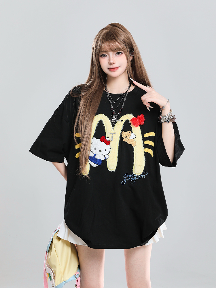 American Retro Hello Kitty Embroidered Short Sleeve T-Shirt for Women - Casual Summer Top with Vintage 90s Style American Retro Hello Kitty Embroidered Short Sleeve T-Shirt for Women - Casual Summer Top with Vintage 90s Style