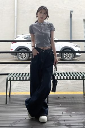 American Retro Knitted Cardigan for Women - Gray Short-Sleeve Slim Fit T-Shirt, Casual Summer Style Top