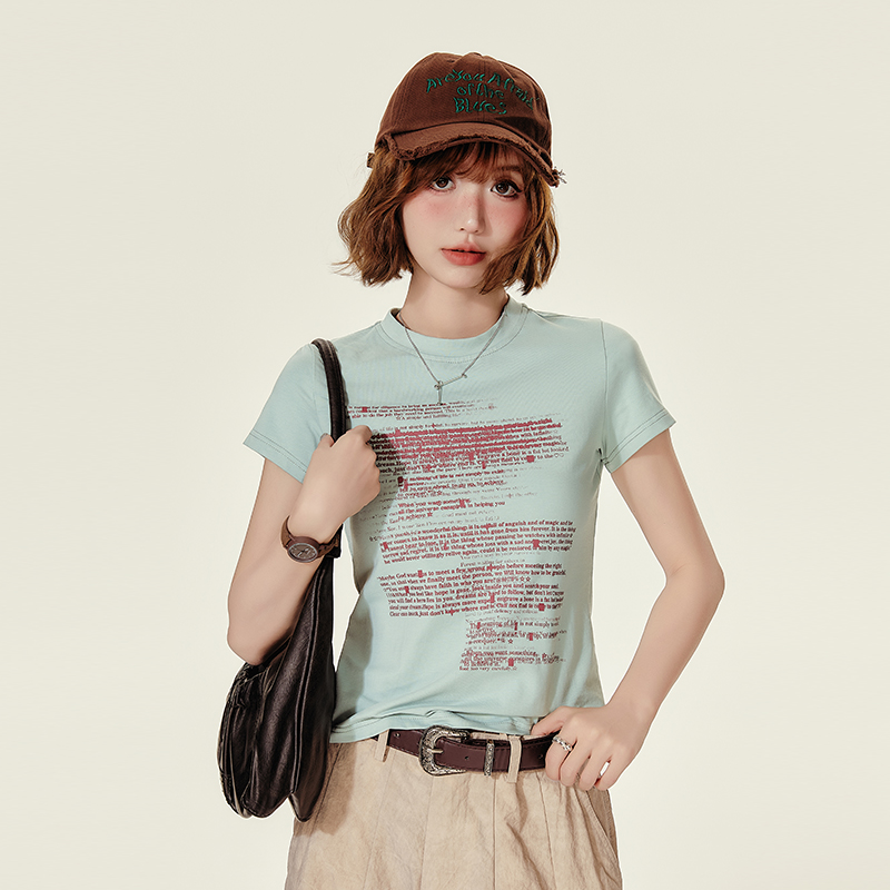 American Retro Letter Print Short Sleeve T-Shirt for Women – Slim Fit Summer Top in Girly Style American Retro Letter Print Short Sleeve T-Shirt for Women – Slim Fit Summer Top in Girly Style