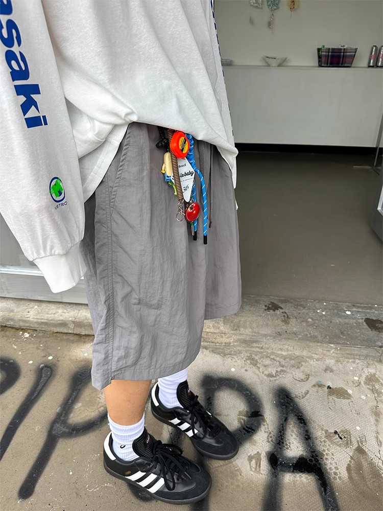 American Retro Lightweight Quick-Dry Casual Shorts for Men and Women - Loose Straight Breathable 5-Point Summer Sports Pants American Retro Lightweight Quick-Dry Casual Shorts for Men and Women - Loose Straight Breathable 5-Point Summer Sports Pants