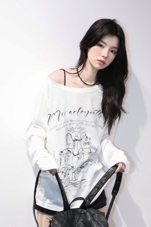 American Retro Off-Shoulder Long Sleeve T-Shirt for Women - Summer Thin Loose Cover-Up with Sun Protection, Casual Fit