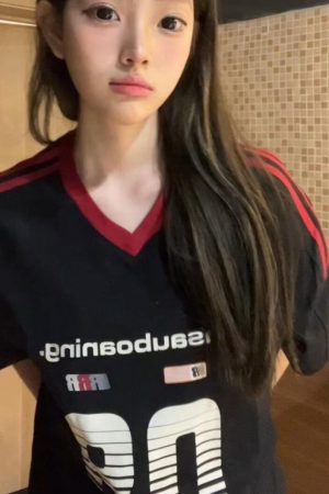 American Retro Oversized V-Neck Short Sleeve T-Shirt for Women - Three-Stripe Color-Blocked Summer High Street Style