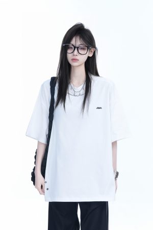 American Retro Oversized White Short Sleeve T-Shirt for Women - Summer Casual Loose Fit with Sit and Eat Until the Mountains Are Empty Design